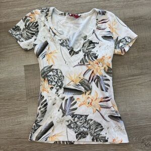 Guess top